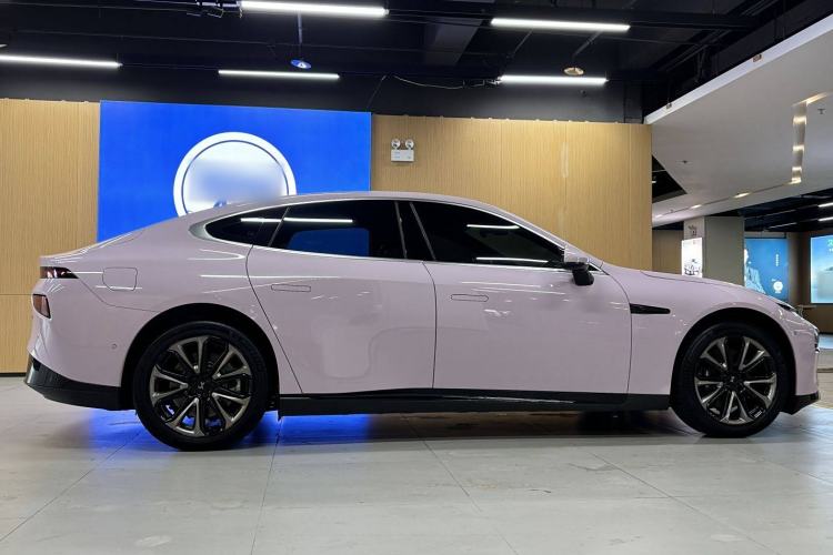 Used XPeng P7 2022 670E+
