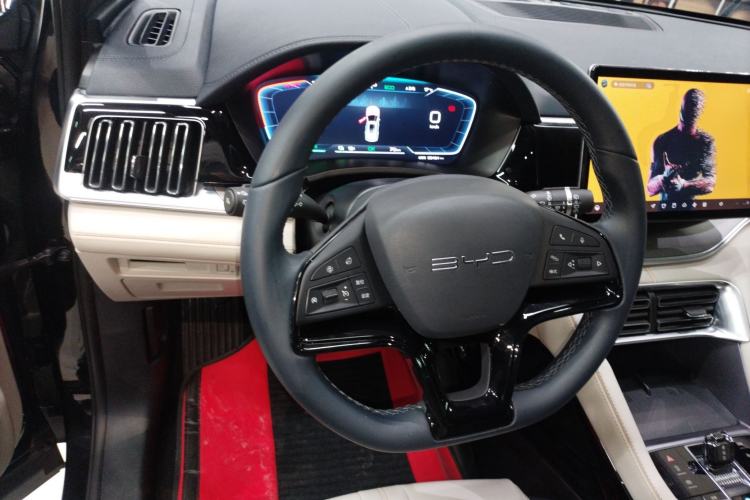 Used BYD Song PLUS New Energy 2023 Champion Edition EV 520KM Prestige Model
