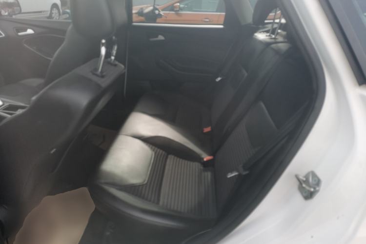 Used Ford Focus 2018 Hatchback Classic 1.6L Manual Fashion Edition SmartDrive Version
