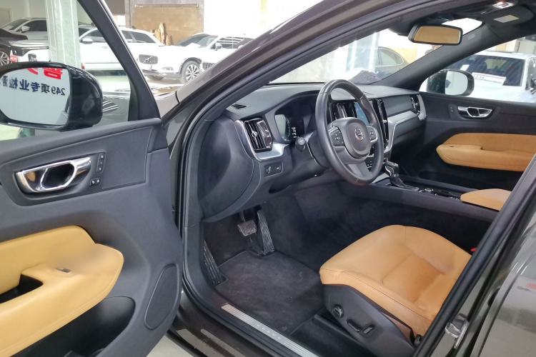 Used Volvo XC60 2018 T5 4x4 Zhiyi Edition