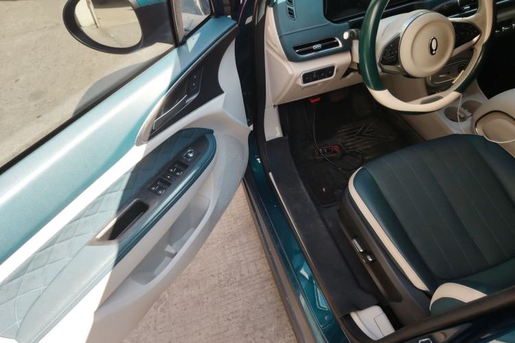 Used ORA Good Cat 2023 401 km Standard Range Premium Version Lithium Iron Phosphate
