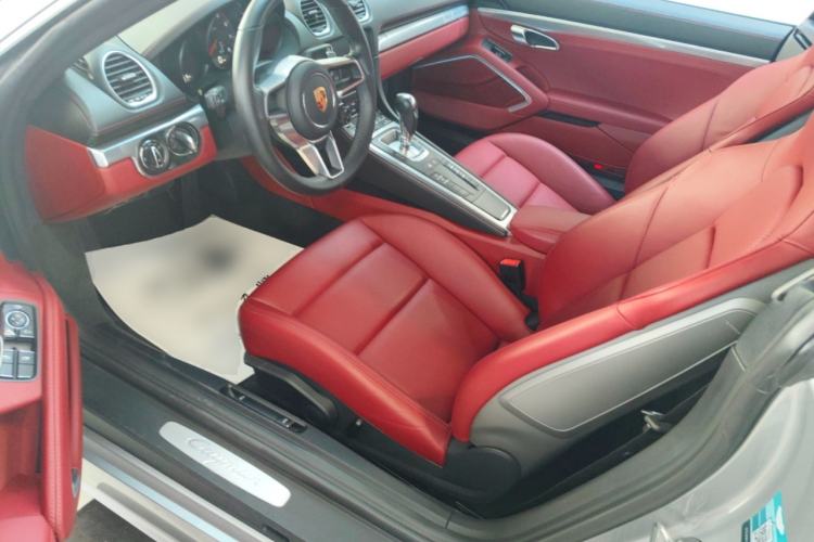 Used Porsche 718 2018 Cayman 2.0T
