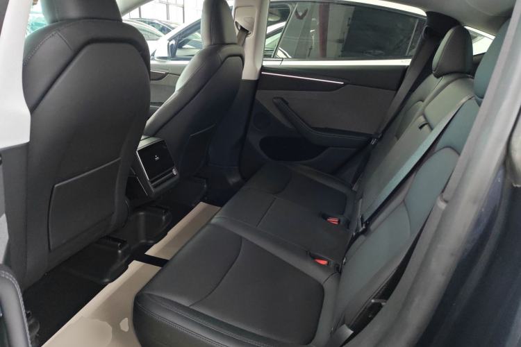 Used Tesla Model Y 2025 Rear-Wheel-Drive Version