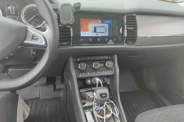 Used Skoda Kodiaq 2018 Facelifted TSI330 5-Seater Two-Wheel-Drive Comfort Edition
