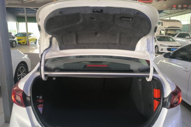 Used Mazda Mazda 3 Axela 2019 Cloud-Controlled Version Sedan 1.5L Automatic Comfort Trim China VI Standard