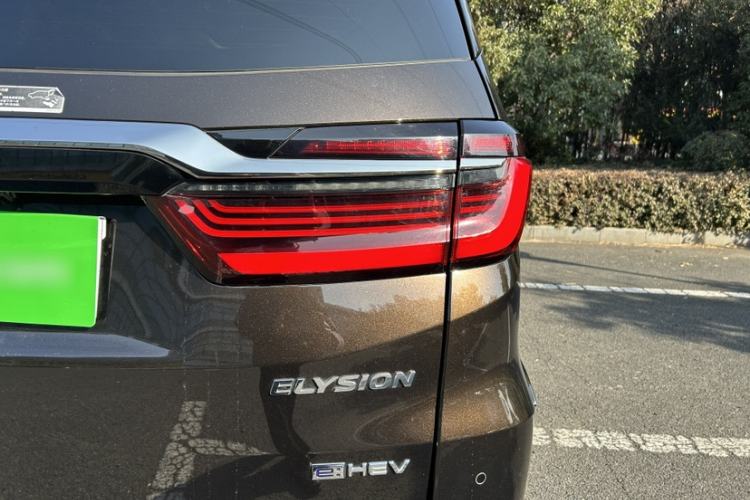 Used Honda Elysion 2024 2.0L eHEV Luxury Edition
