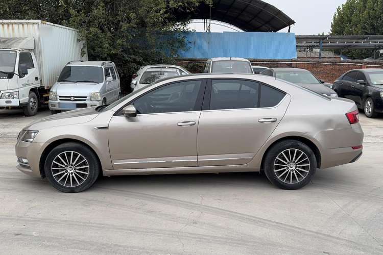 Used Skoda Octavia 2018 TSI230 DSG Luxury Edition