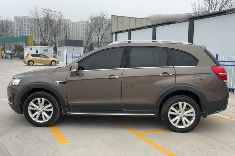 Used Chevrolet Captiva 2017 2.4L 4x4 Flagship Edition 7-Seater
