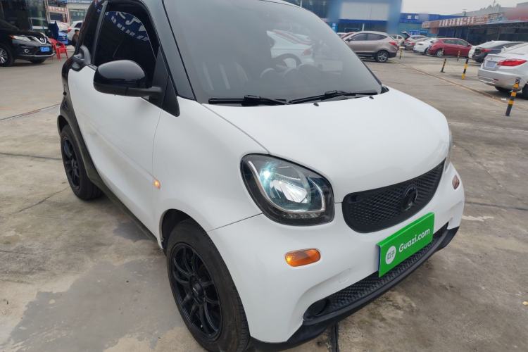 Used  fortwo 2015 1.0L 52 kW hardtop Dynamic version
