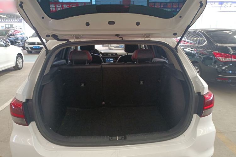 Used Kia KX Cross 2017 1.4L AT GLS