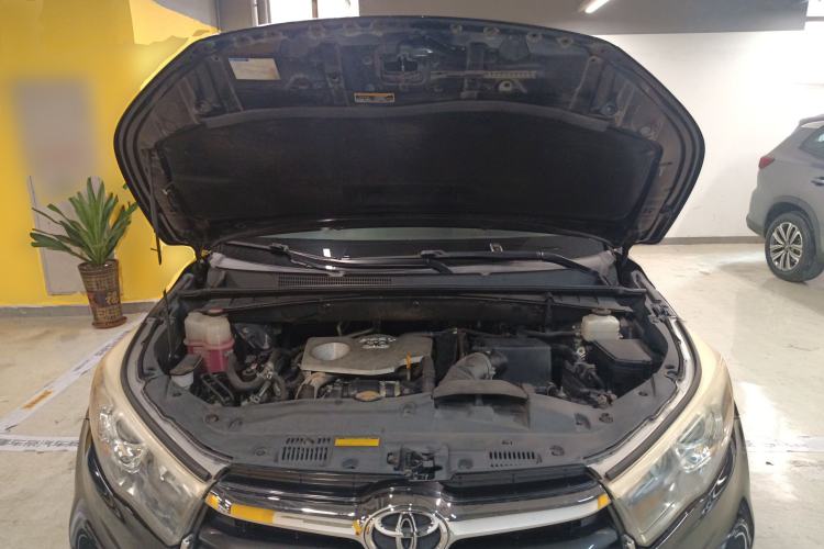 Used Toyota Highlander 2015 2.0T Two-Wheel Drive Luxury Edition 7 Seats