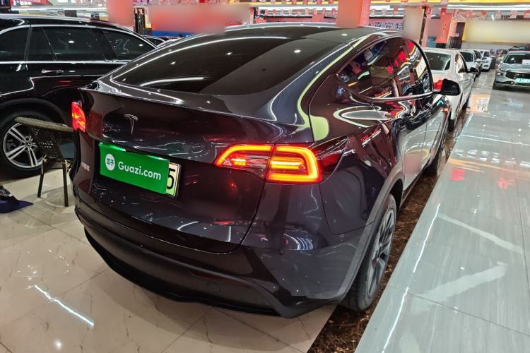 Used Tesla Model Y 2024 Long-Range All-Wheel-Drive Version