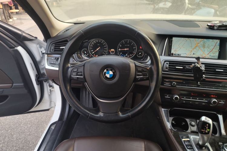 Used BMW 5 Series 2014 525Li Luxury Design Package
