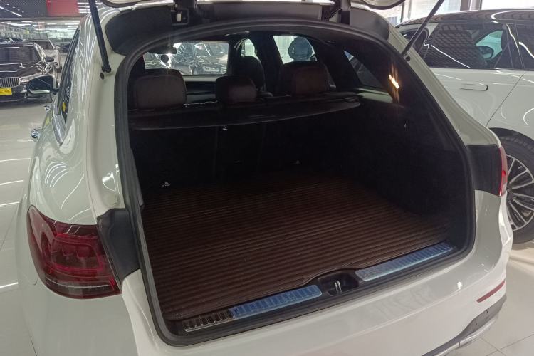 Used Mercedes-Benz GLC 2020 GLC 300 L 4MATIC Dynamic Edition
