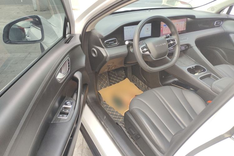 Used Roewe D7 2023 DMH 125km Superior Edition
