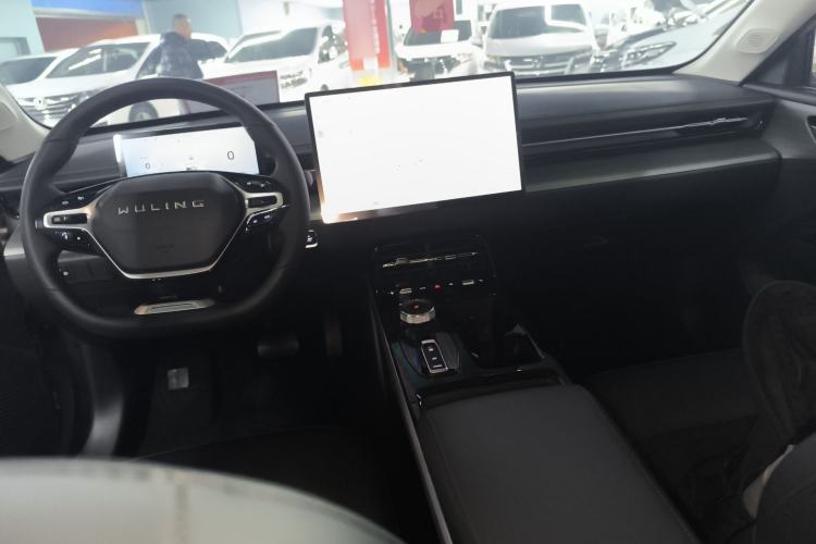 Used Wuling Xingguang 2024 Co-Creation Edition 510 Advanced Model
