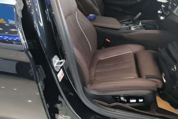 Used BMW 5 Series 2022 Second Facelift 530Li Luxury Version M Sport Package