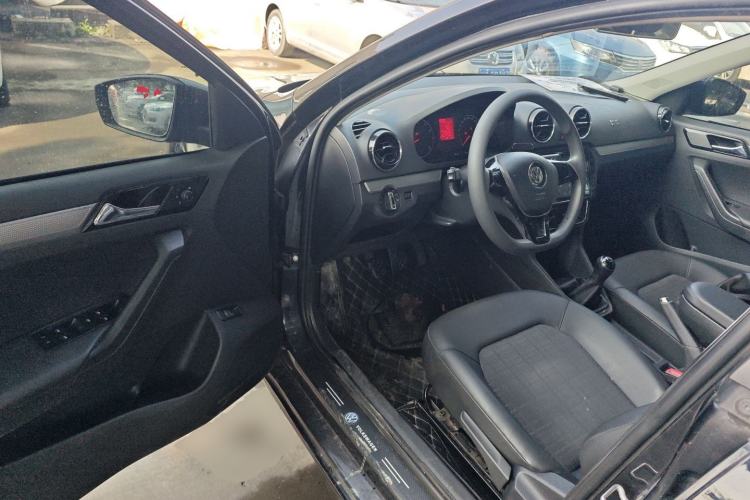 Used Volkswagen Jetta 2017 1.4L Manual Comfort Model
