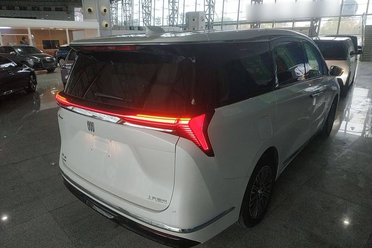 Used Buick GL8 New Energy 2024 Lu Zun Luxury Edition 6-Seater
