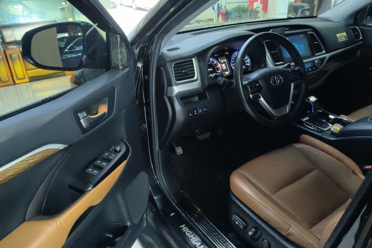 Used Toyota Highlander 2021 2.0T Four-Wheel Drive Knight Edition 7 Seats
