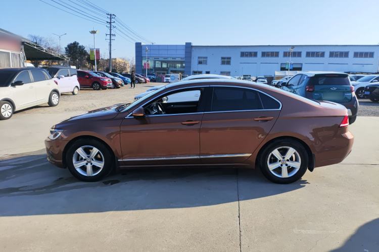 Used Volkswagen Lamando 2017 230TSI DSG Fashion Edition
