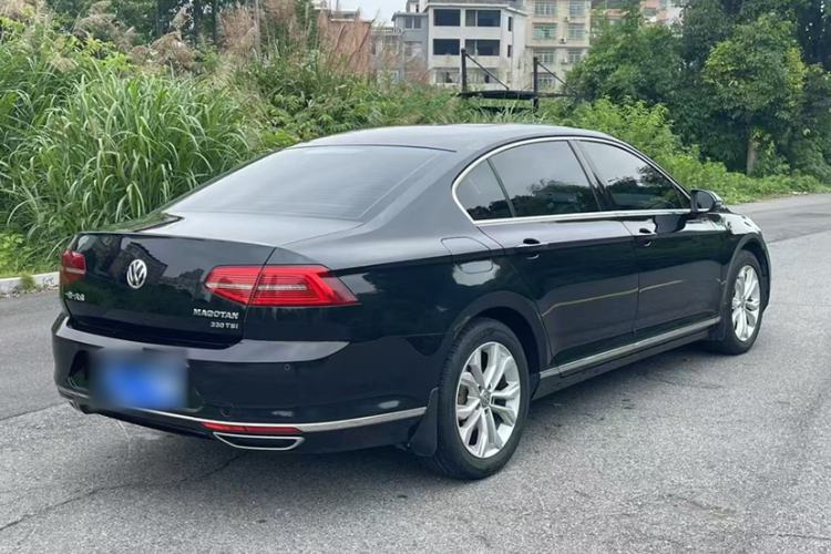 Used Volkswagen Magotan 2018 Facelift 330TSI DSG Luxury Model
