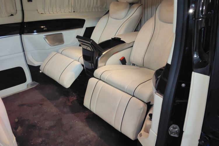 Used Mercedes-Benz V-Class 2022 V 260 Avantgarde Edition
