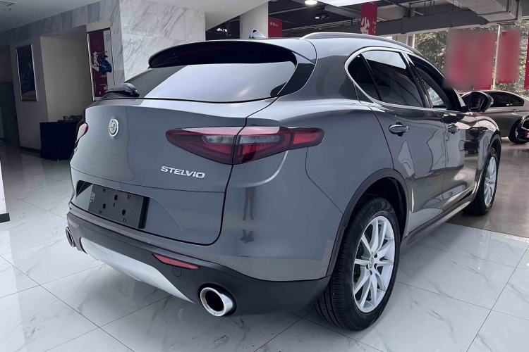 Used Alfa Romeo Stelvio 2017 2.0T 200HP Luxury Edition