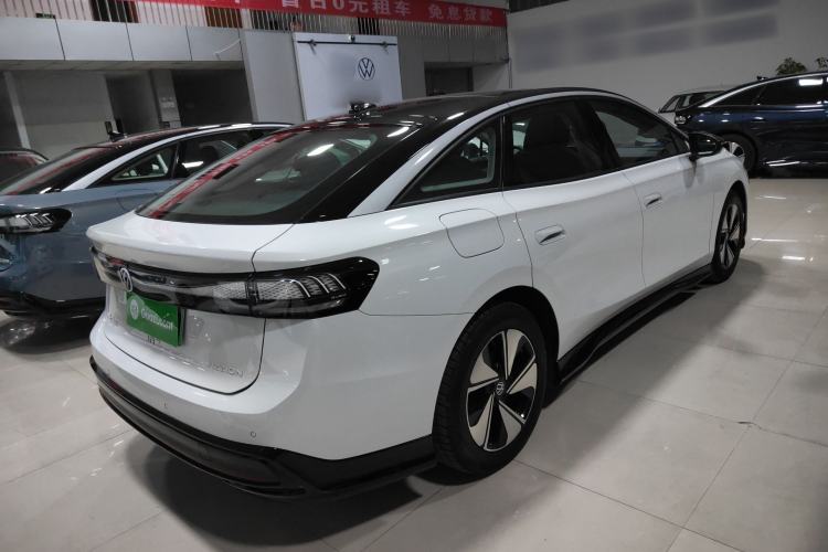 Used Volkswagen ID.7 VIZZION 2024 AIR model