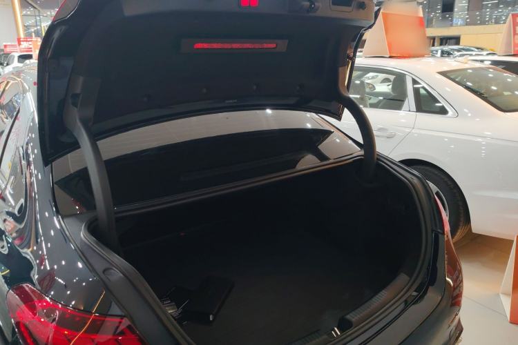 Used Mercedes-Benz C-Class 2024 Facelift C 260 L Night Edition Sport Version
