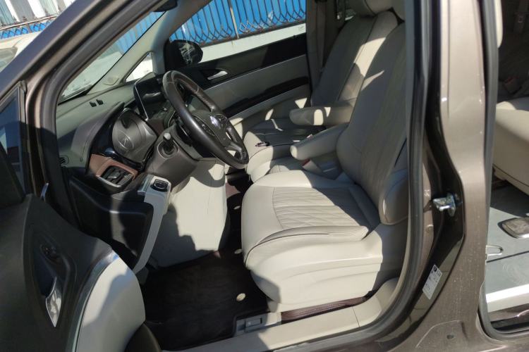 Used Buick GL8 2021 Land Cruiser Executive Class 652T Luxury Model
