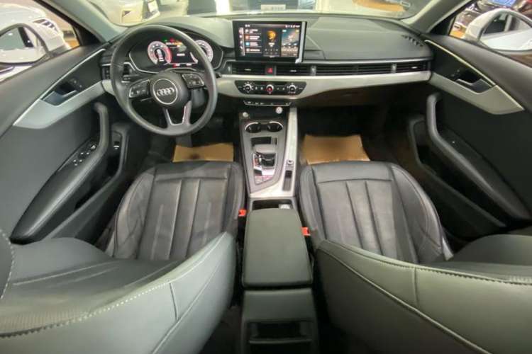 Used Audi A4L 2020 40 TFSI Fashionable and Elegant Model
