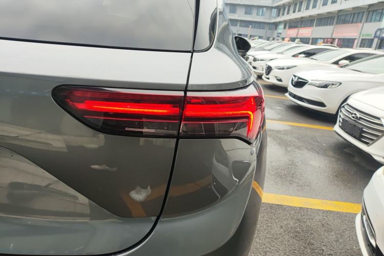 Used Buick Envision 2022 Encore S 652T Two-Wheel-Drive Luxury Model