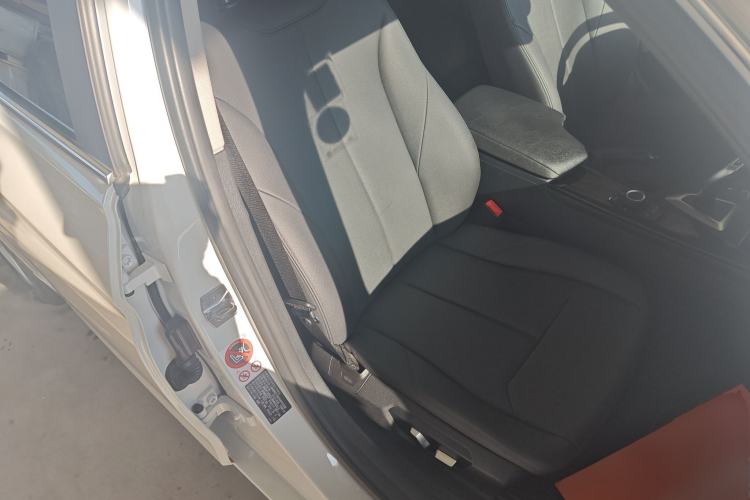 Used BMW 3 Series 2017 320Li Fashion Model
