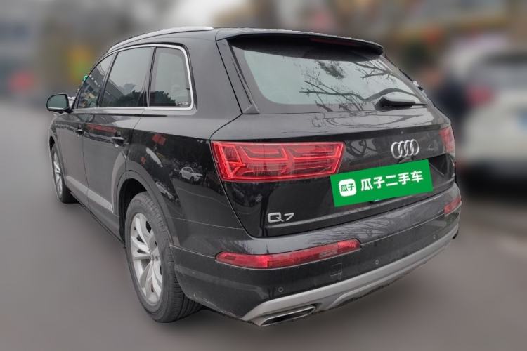 Used Audi Q7 2018 40 TFSI Comfort Model