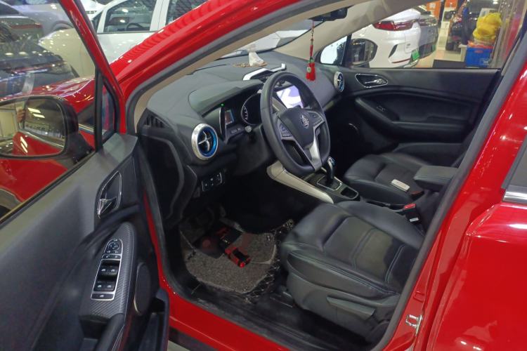 Used BYD Yuan New Energy 2018 EV360 Smart Connected Cool Model
