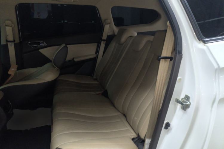 Used Baojun 310W 2017 1.5L Manual Fashion Model China V
