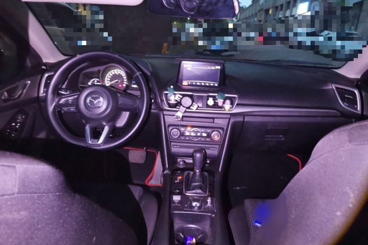 Used Mazda Mazda 3 Axela 2017 Hatchback 1.5L Automatic Luxury Model Emission Standard China V
