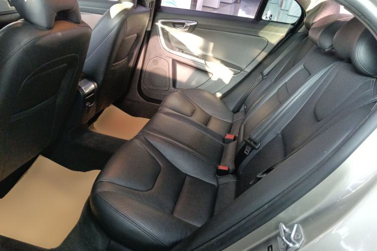 Used Volvo S60 2016 S60L T4 Zhiyuan Edition
