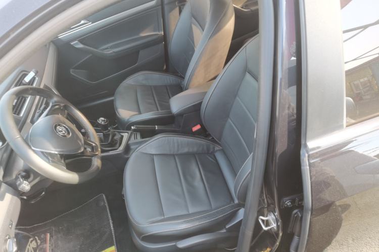 Used Volkswagen Lavida 2015 1.6L Manual Comfort Edition