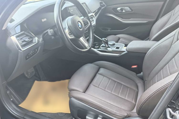 Used BMW 3 Series 2021 Second Facelift 320Li M Sport Package
