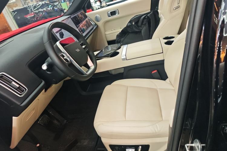 Used Li Auto L8 2023 Pro Model
