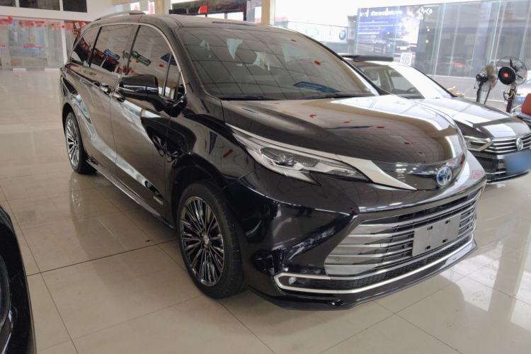 Used Toyota Sienna 2021 2.5L Hybrid Premium Edition