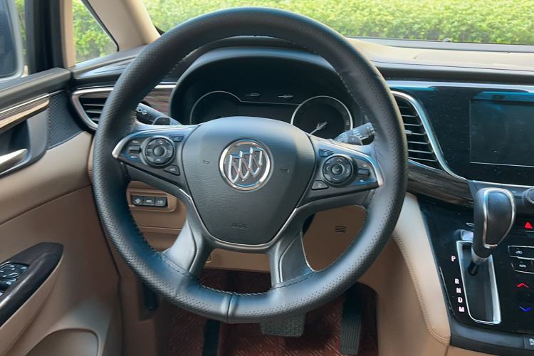 Used Buick GL8 2018 ES 28T Flagship Model China VI Standard
