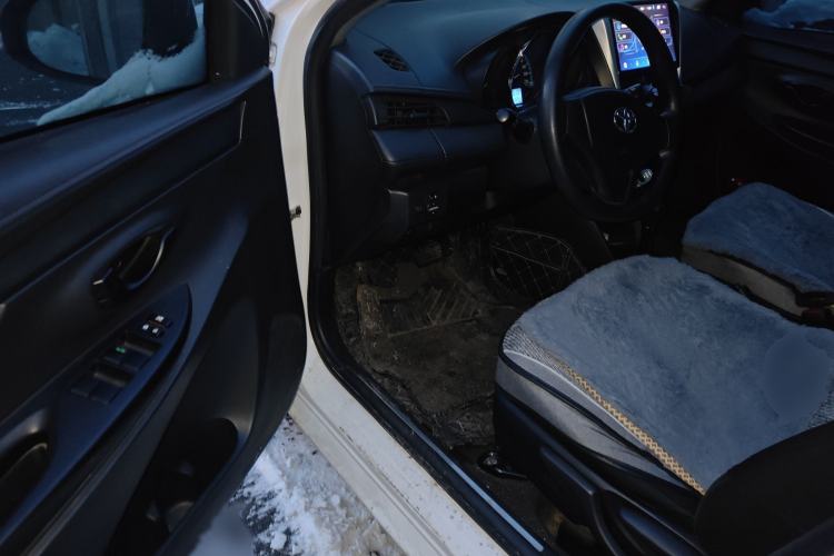 Used Toyota YARiS L 2016 Revised 1.5E CVT Charming Edition