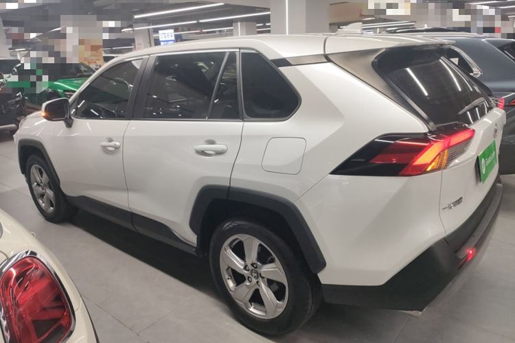 Used Toyota RAV4 2022 2.0L CVT Two-Wheel Drive Fashion Edition
