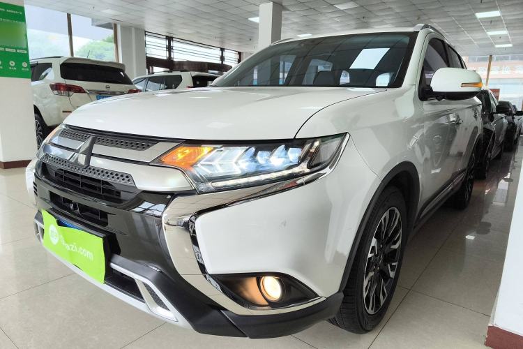 Used Mitsubishi Outlander 2020 2.4L 4x4 Zhi Xiang Edition 5 Seats
