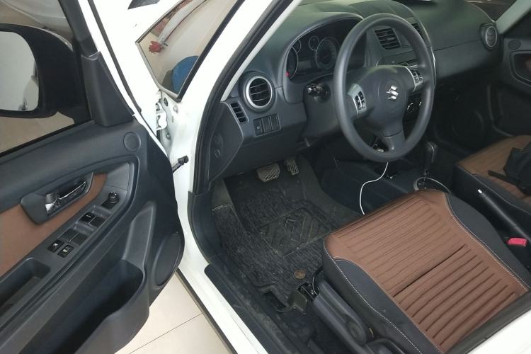 Used Suzuki SX4 2016 1.6L Automatic Classic Edition
