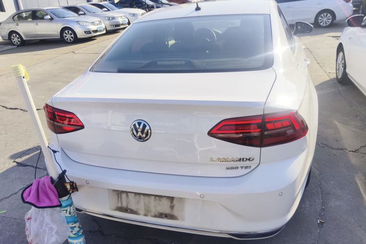 Used Volkswagen Lamando 2019 230TSI DSG Fashion Edition China VI
