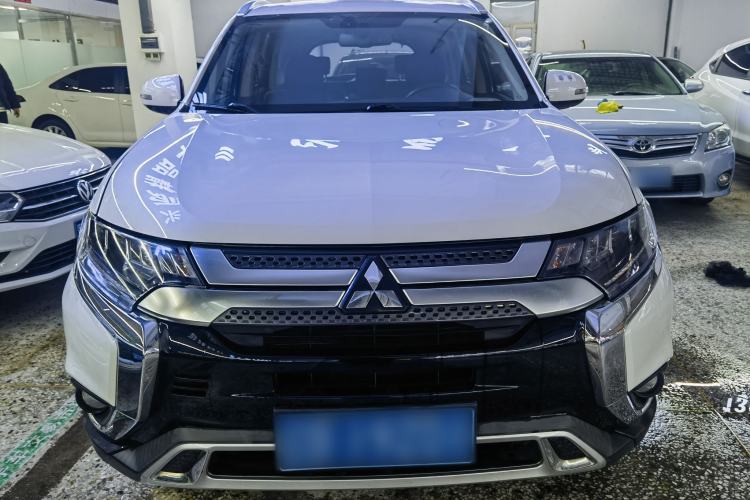 Used Mitsubishi Outlander 2020 2.4L 4x4 Zhi Xiang Edition 5 Seats
